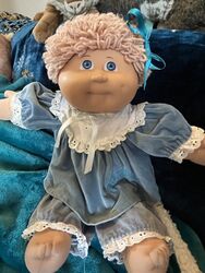 Schöner Jesmar Vintage Kohlaufnäher Kinder Mädchen Puppe rosa Haare blaue Augen HM3