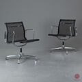 Vitra Aluminium chair EA 107 Besucherstuhl Bürostuhl mit schwarzem Netz Bezug