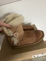 UGG 39 Bailey Button 2 Stiefel gebraucht/ getragen Damen Lammfell