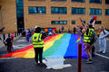 Foto 6x4 Omagh Pride Parade - 20 Der große Regenbogen farbige Flagge Bild c2021