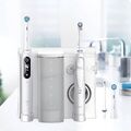 Oral-B Mundpflege-Center , mit iO 6 Elektrische Zahnbürste + OxyJet Munddusche