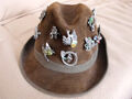 Trachten Hut ,Wanderhut mit trachten anstecknadeln,Gebraucht.
