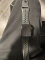 Apple Watch SE Nike 44mm Space Grau Aluminiumgehäuse mit Anthrazit/Schwarz...