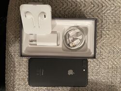Apple iPhone 8 Plus (GSM)- 64GB - Space Grau (Ohne Simlock)