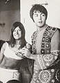 Paul McCartney mit Freundin 1964 Köln Echtfoto 12,5x17,5 cm absolute Rarität