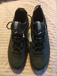 Adidas Terrex Swift Solo Trekking Schuhe Neu mit Etikett Größe 8 1/2 US 9 