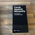 Cards Against Humanity INTL Edition Kartenspiel - Internationale Ausgabe (englisch)