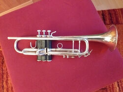 B-Trompete von Bach Stradivarius Modell 37 G ML.Neusilber mit Originalkoffer!