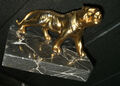 antiker Goldener Tiger auf Marmorsockel - 13 x 10 x 9,5 cm - Briefbeschwerer