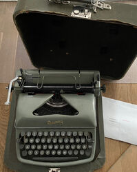 Schreibmaschine Rheinmetall Typewriter Reiseschreibmaschine mit Koffer grün
