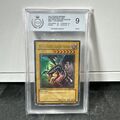 Red Eyes B. Dragon/ Rotäugiger Blauer Drache SDJ-001 DEU 1st PSA 9 Pgs