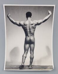 Male Nude Bodybuilder Muscle Men Studio Arax Foto 50er Jahre vintage (51)