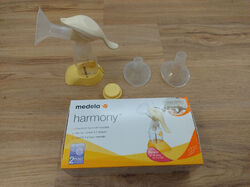 Medela harmony Handpumpe Milchpumpe + 2 zusätzliche Trichter (selten genutzt)