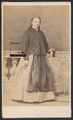 Foto ca. 1870 Fashion Mode Frau trägt Kleid mit Überrock-Schürze ?
