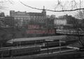 FOTO VORSTÄDTISCHE EINHEITEN IN EDINBURGH (WAVERLEY) STATION MIT BLICK AUF PRINZEN ST