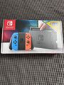 Nintendo Switch 2022 Edition 32GB Spielkonsole - Mit Tasche und Pro Controller