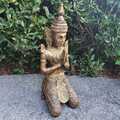 Gartenfigur kniende Buddha Figur Tempelwächter 80 cm Bronze Optik Gartendeko
