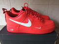 Nike Air Force 1 07 LV8 Utility rot
