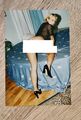 Foto künstlerischer Akt, Schnappschuss, Frau an Bett rund Nackt Erotik Original 
