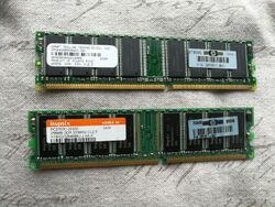 2x DDR RAM 256MB PC2700U 333MHz CL2,5