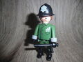 Playmobil Figuren | engl. Bobby | Polizist mit Pistole & Schlagstock