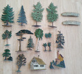 Zinnflachfiguren - Bäume und Häuser - Bemalte Zinnfiguren - 17tlg.