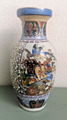 Asiatische Vase Porzellan, handbemalt, gestempelt, Vintage, Vögel Blumen 17,5 cm