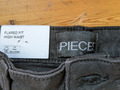 NEUWARE zurück in die 80-iger Schlaghose Pieces Jeans, schwarz Gr. XL, Bundw. 74