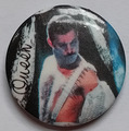 Queen Freddie Mercury Strutting His Stuff Vintage seltenes Knopfabzeichen 1" Durchmesser