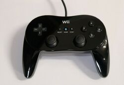 Nintendo Wii - Original Controller Classic Pro Mario Gold Rot Schwarz Weiß