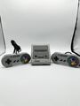 Super Nintendo Classic Mini mit ca. 20 Spiele vorinstalliert 2 Controller  HDMI