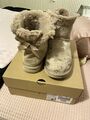 UGG Mini Bailey Bow Gold Wash Größe 40 US 9