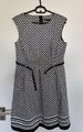 Damen leichtes Freizeit/ Business Kleid ohne Ärmel schwarz Muster gr. 38 ESPRIT