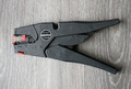 KNIPEX Selbsteinstellende Abisolierzange 200mm