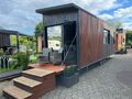 Modernes Tiny House PANORAMA 20qm Wohnfläche mit ausklapbarer Terrasse