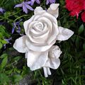 XL Rose mit Stiel Rosenblüte auch Grabdekoration Grabschmuck Steinguss 16cm grau
