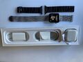 Apple Watch Series 4 44mm Edelstahlgehäuse mit Milanaise Armband in Edelstahl...