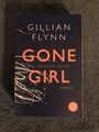 Gillian Flynn - Gone Girl, Das perfekte Opfer (Taschenbuch, Roman)