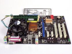 Mainboard CPU RAM Bundle: Asus P5KPL SE + Intel Core 2 Quad Q8200 + 4GB DDR2