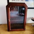 Pfeifenschrank Vitrine Schrank für 21 Pfeifen 56 x 37 cm