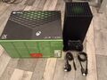 Microsoft Xbox Series X 1 TB Videospielkonsole mit Box