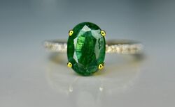 Schöner natürlicher Smaragd 2,02 CT mit natürlichen Diamanten & 18kGold