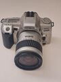 Minolta Dynax 404 Si Analogkamera mit 28-80mm 1:3,-5,6 Sigma AF Zoom