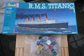 Revell Titanic 05210 inkl. aller benötigten Farben (15 Stück), Garn, Leim