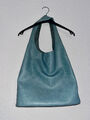 WiE NEU Handtaschen Damen Leder blau mint Magnet 35x13x55cm