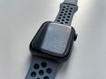 Apple Watch Nike Series 6 44mm Space Grey Aluminium GPS Cellular