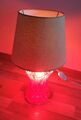 Vintage Mid Century Design Tischlampe Stoff Lampenschirm Strukturglas rot