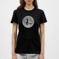 Hexe im Mond Frauen T-Shirt