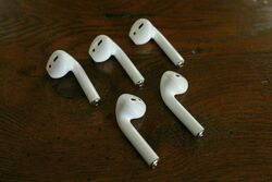 Apple AirPods - Einzelne Ohrhörer (Rechts oder Links) der 2. Generation✔ Brandneu  ✔ Anleitung im Lieferumfang  ✔ DHL Versand