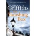 The Vanishing Box - Elly Griffiths, Kartoniert (TB)